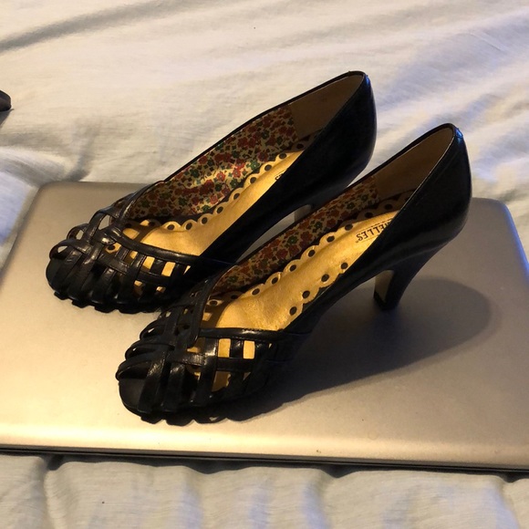 Seychelles Shoes - Black open toe kitten heels Seychelles Shoes - Black open toe kitten heels